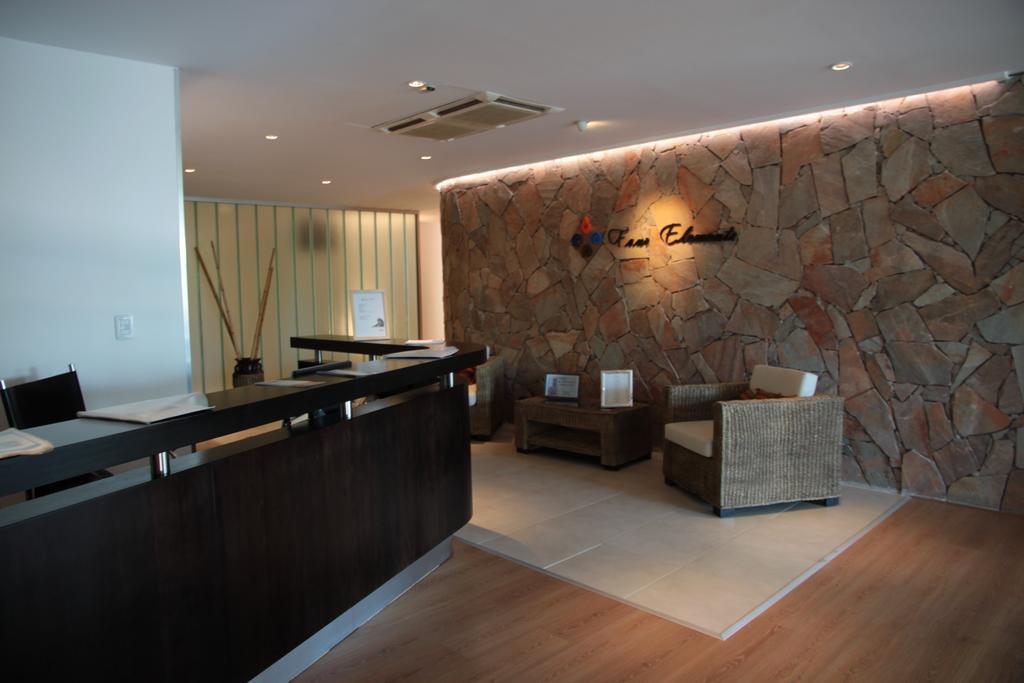 Howard Johnson By Wyndham San Pedro Exteriér fotografie